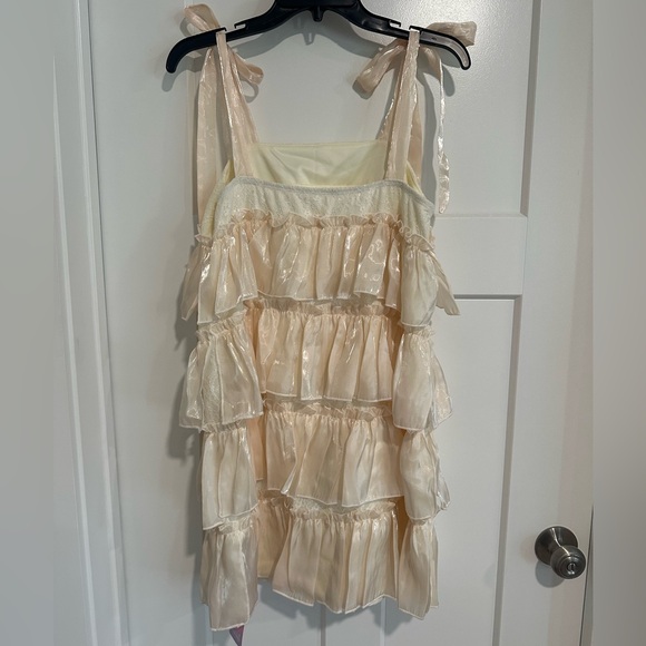 Boutique Ivory Ruffle Tiered Dress - Picture 3 of 4